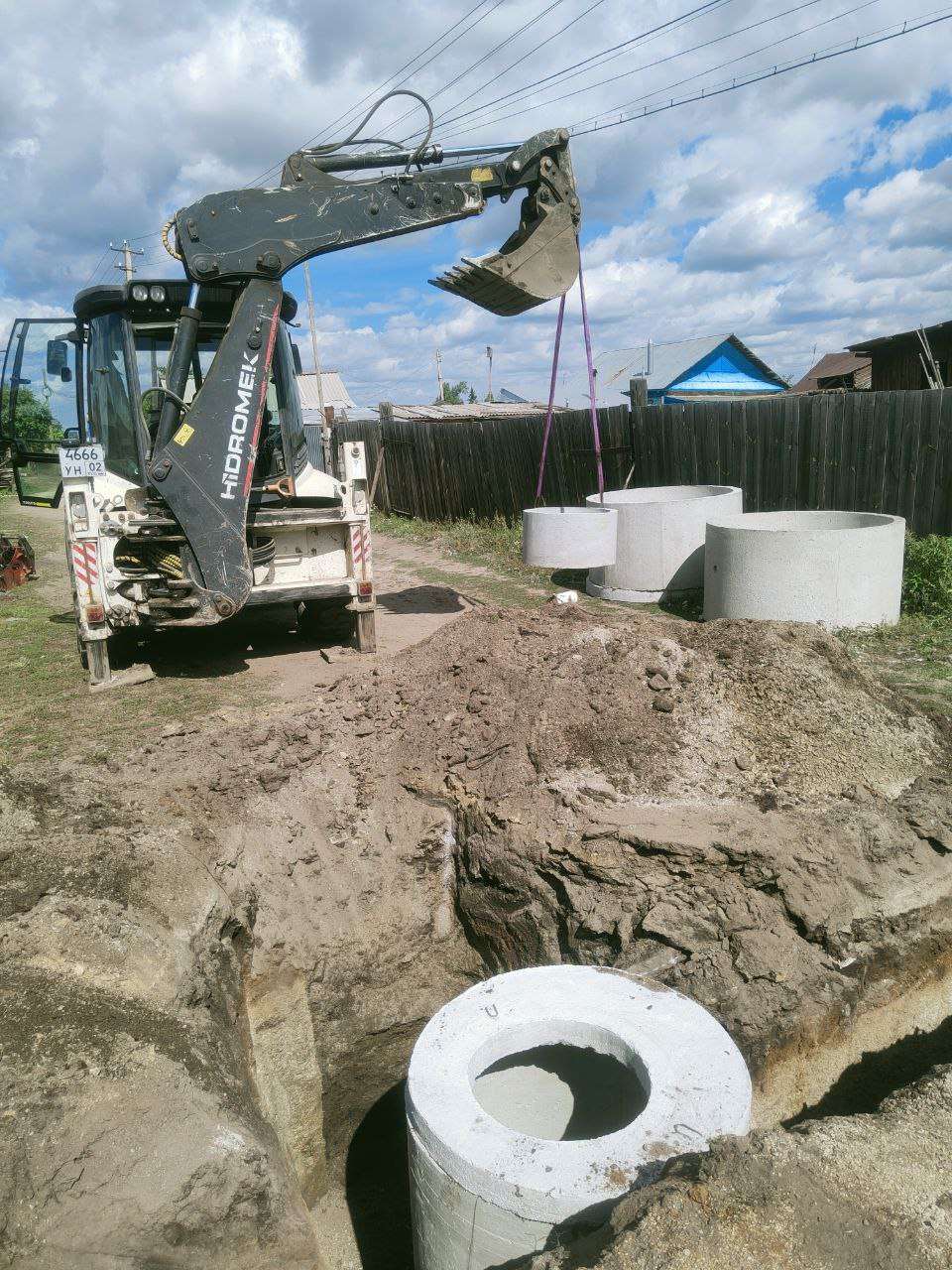 Экскаватор-погрузчик Hidromek 102B, фото 1