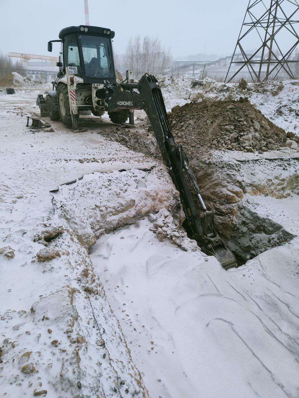 Экскаватор-погрузчик Hidromek 102B, фото 4